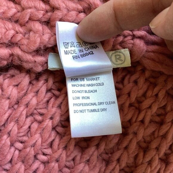 Extra Long Dusty Pink Winter Scarf With Tassels - Picture 7 of 7